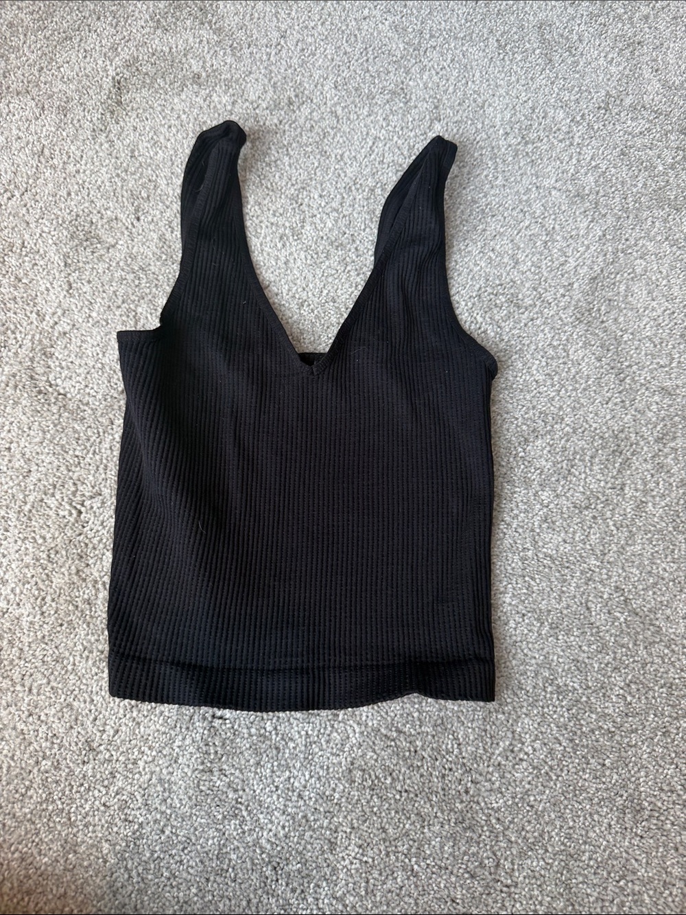 Amazon Black Ribbed V-Neck Crop Tank Top for Women